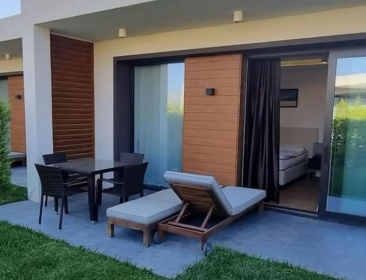 Sea Breeze Resort contacts